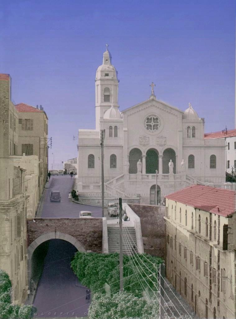ORAN EGLISE ST LOUIS  AVANT 1962 01.jpg